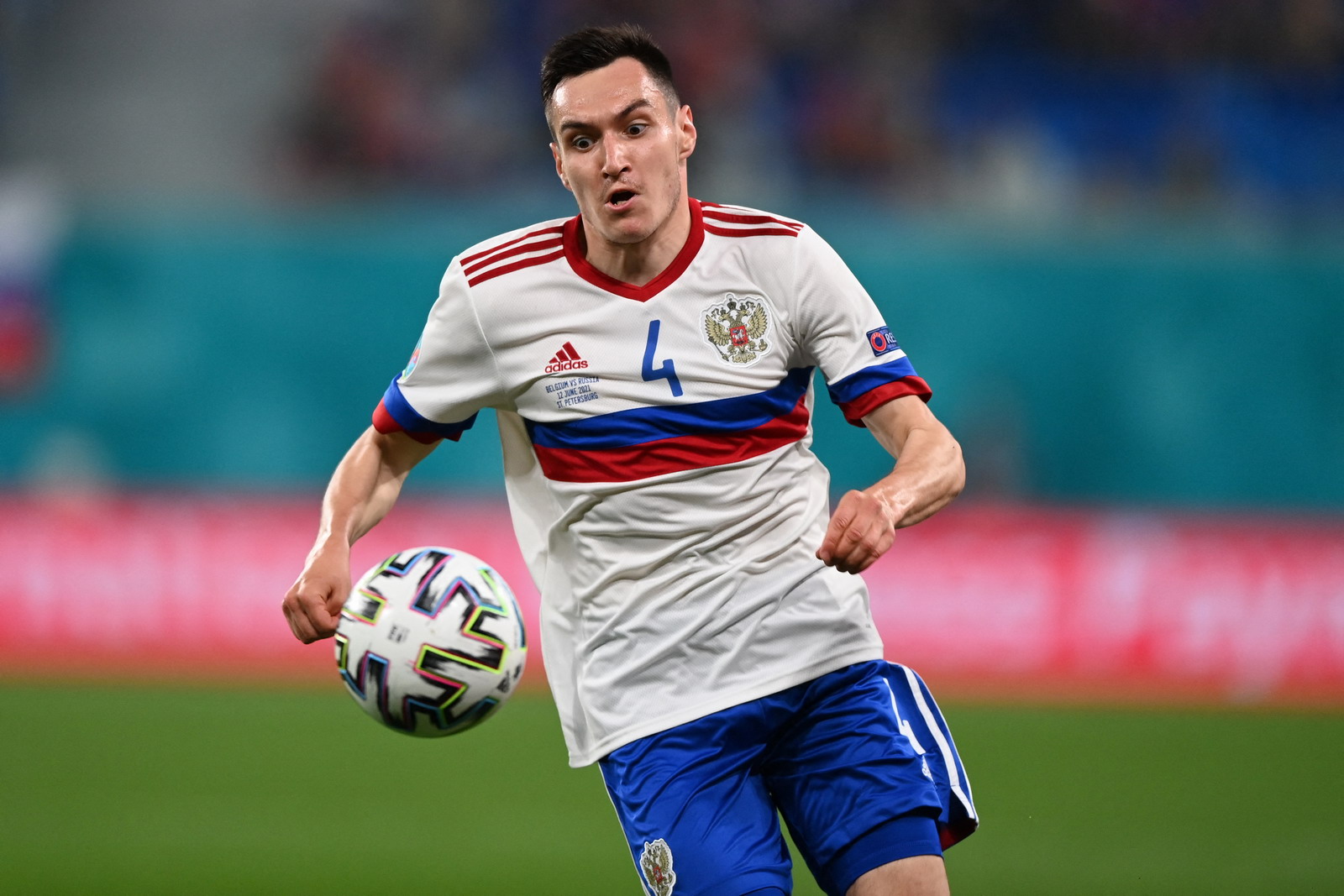 Kèo dự đoán thẻ phạt bóng đá - Thấu hiểu chiến thuật và xu hướng trong các trận đấu